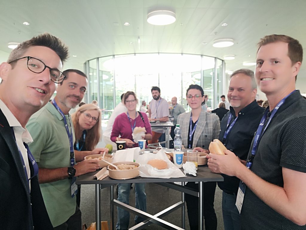 Sidiief-repas-de-groupe Heds FR — Rapport d'activité 2025